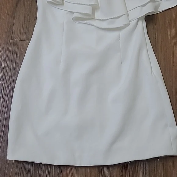 DO+BE‎ One Shoulder Cream Dress - Picture 4 of 11
